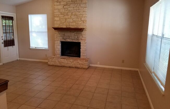 2 beds, 2 baths, 984 sqft, $1,275