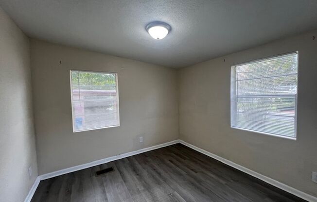 3 beds, 1 bath, $1,350