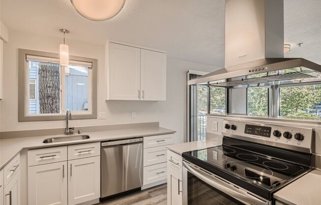 12606 Bellevue