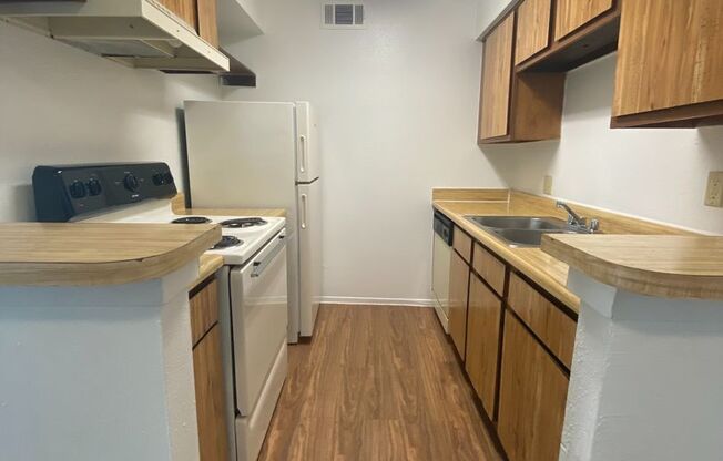 1 bed, 1 bath, 710 sqft, $870, Unit 177