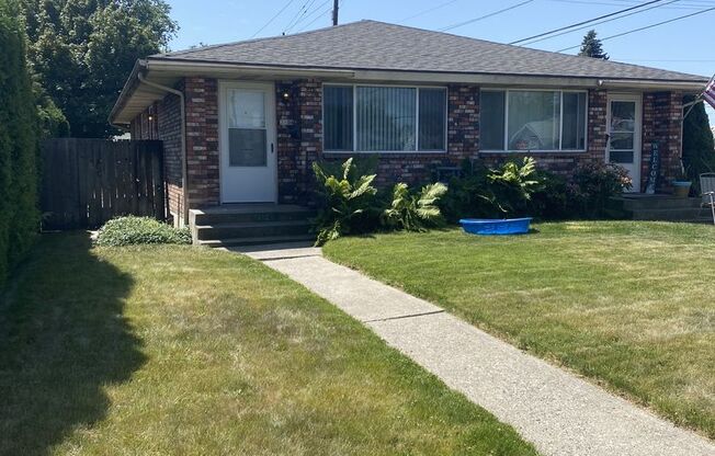 2102 E Dalke
