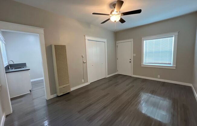 443 ORANGE AVE LONG BEACH, CA 90802