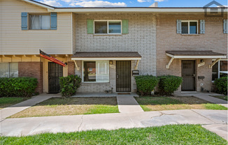 2Bed/1.5Bath Townhome at 15th Ave/Camelback! Ready for Immediate Move-In!
