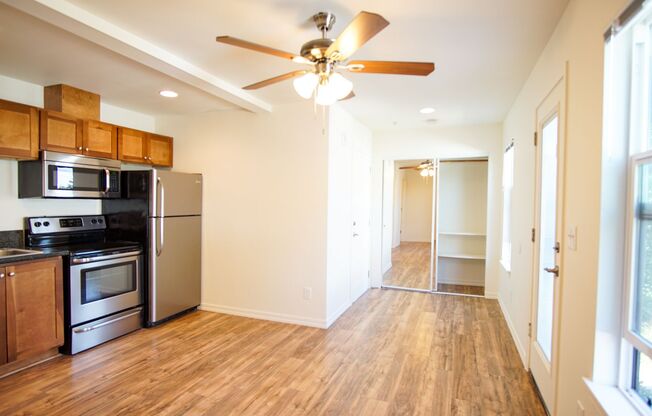 Studio, 1 bath, 276 sqft, $1,025, Unit 5607-202