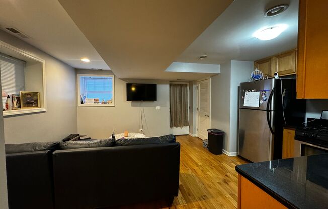 2 beds, 1 bath, $1,500, Unit 4057 #GDN