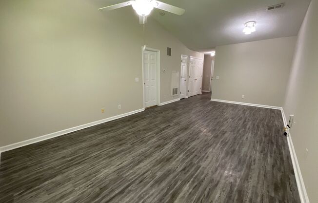 1 bed, 1 bath, 765 sqft, $1,075, Unit 2706-7