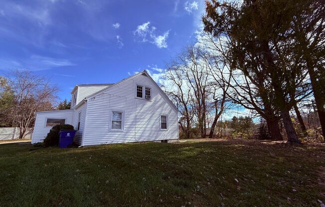 4 Bedroom, 1 Bath House