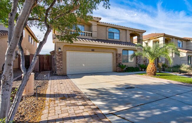 Huge 3 bedroom with A DEN AND LOFT!!!  Upgraded Kitchen!!!  Large Bedrooms!!!  Professionally landscaping which is gorgeous with Faux Grass!!!  READY NOW!!!