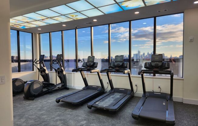 1 bed, 1 bath, 707 sqft, $1,980, Unit 610