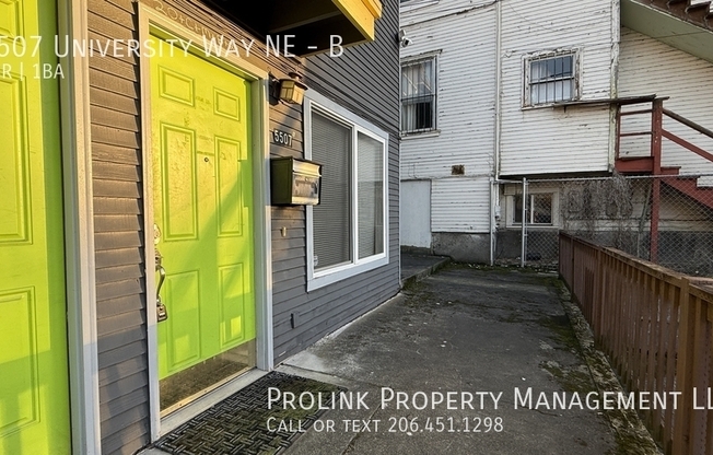 5507 UNIVERSITY WAY NE