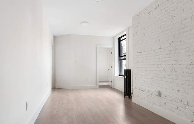 1392 MADISON AVE