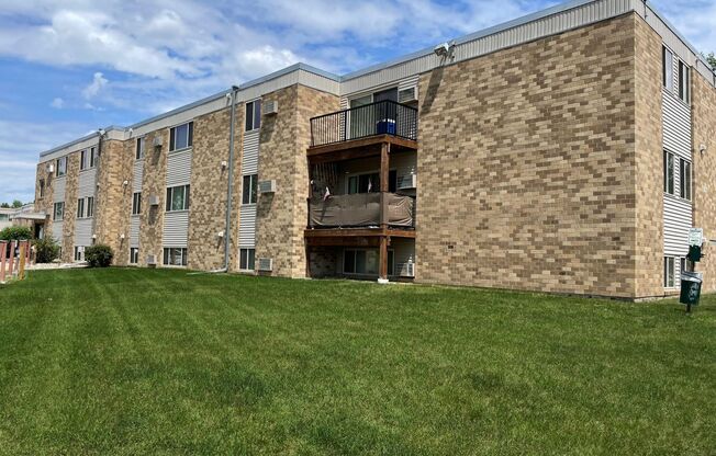 Studio, 1 bath, 180 sqft, $555, Unit 411-2B