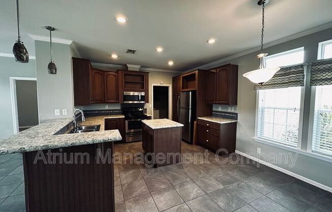 1028 CRANBERRY RD SE