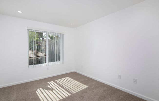 3 beds, 2 baths, 1,105 sqft, $3,295, Unit 210