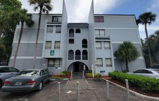 West Palm Beach 1 bedroom 1.5 bath Apartment.