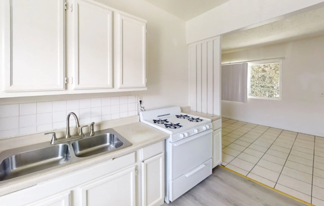 3348 Santa Fe Ave, Long Beach