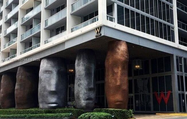 2 beds, 2 baths, 1,327 sqft, $5,100, Unit 495 Brickell Ave # 1610
