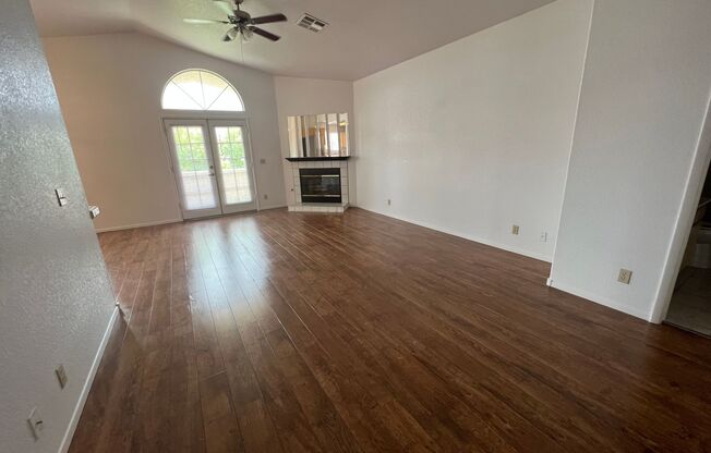 **2 WEEKS FREE OFF OF FIRST MONTH**