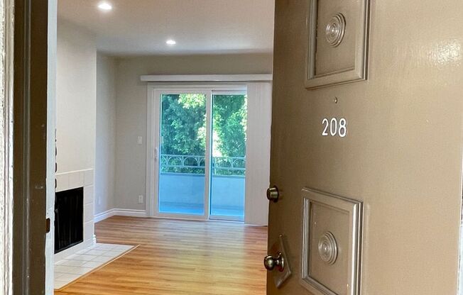 1835 CAMDEN AVE. LP