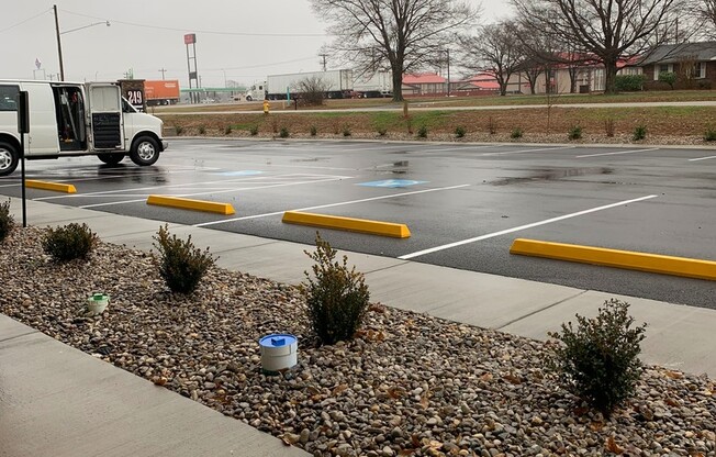 1 bed, 1 bath, 848 sqft, $775, Unit 04