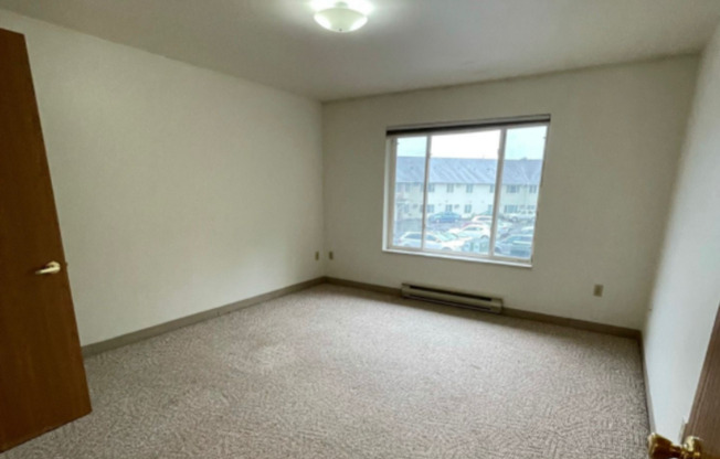 3 beds, 2 baths, 1,200 sqft, $1,350, Unit TE218X-229