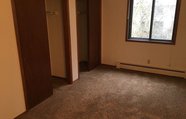 1 bed, 1 bath, 576 sqft, $770, Unit 27