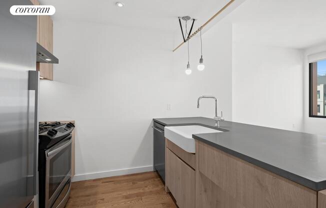 1 bed, 1 bath, $3,892, Unit 858