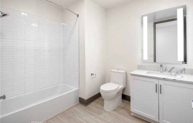 2 beds, 2 baths, 1,305 sqft, $3,418, Unit 204