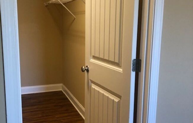 1 bed, 1 bath, 808 sqft, $675, Unit G4