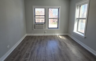 707 W Brompton Ave 33