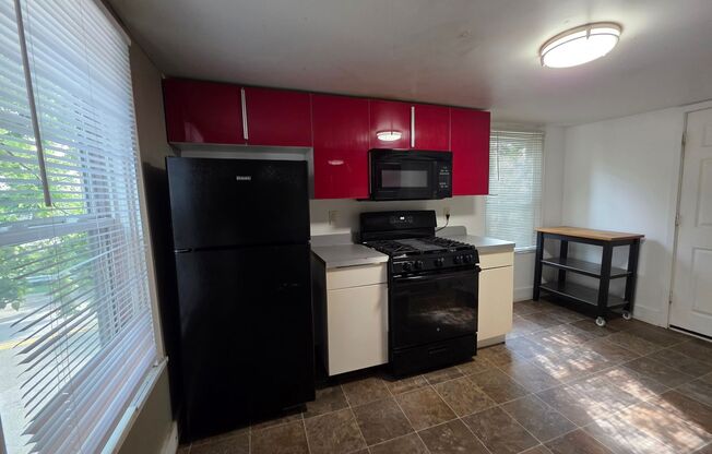 4 beds, 2 baths, 2,055 sqft, $2,475, Unit H25