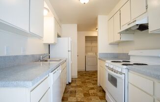 2 beds, 1 bath, 940 sqft, $1,395, Unit 109
