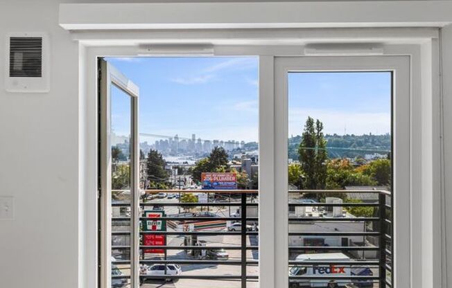 Studio, 1 bath, 300 sqft, $1,622, Unit 225