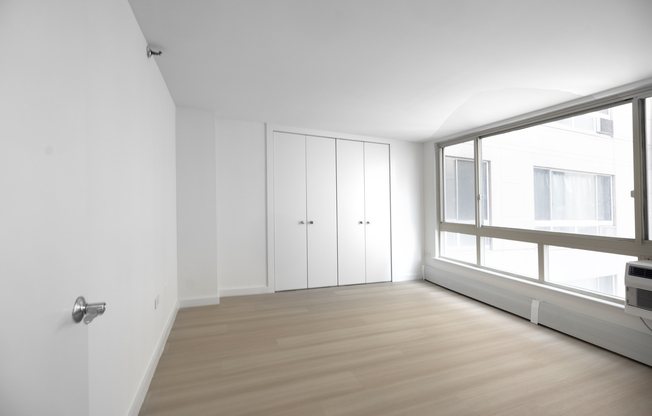 1 bed, 1 bath, $4,900, Unit 9A