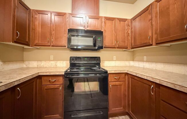 2 beds, 2 baths, 1,090 sqft, $1,600, Unit 523-10