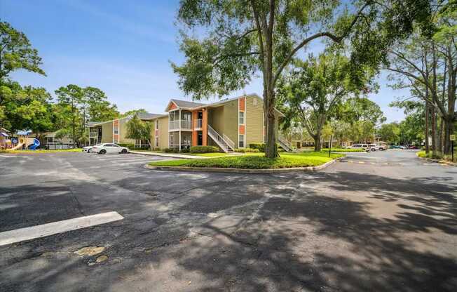 Exterior of Latigo 27