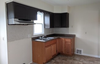 3 beds, 1 bath, $1,250