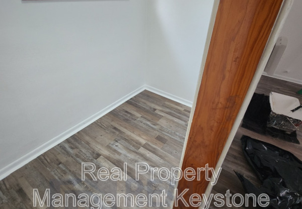 22 LINDEN ST