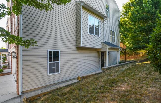 22 ACKLAND DR