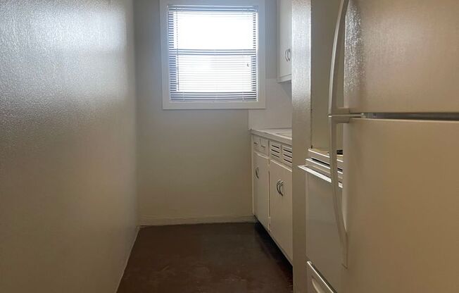 2 beds, 1 bath, 820 sqft, $1,300, Unit 07F