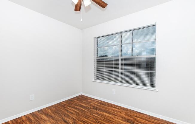 3 beds, 1.5 baths, 1,125 sqft, $1,495