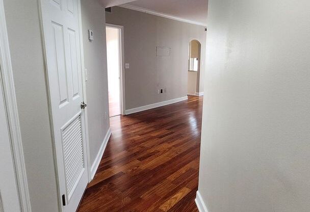 2 beds, 2 baths, $2,250, Unit #1105