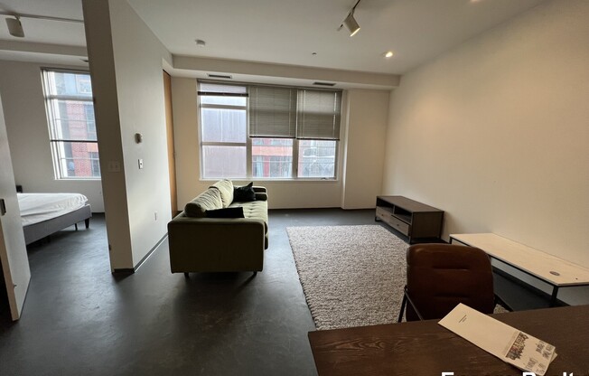 160 East Berkeley St. #519