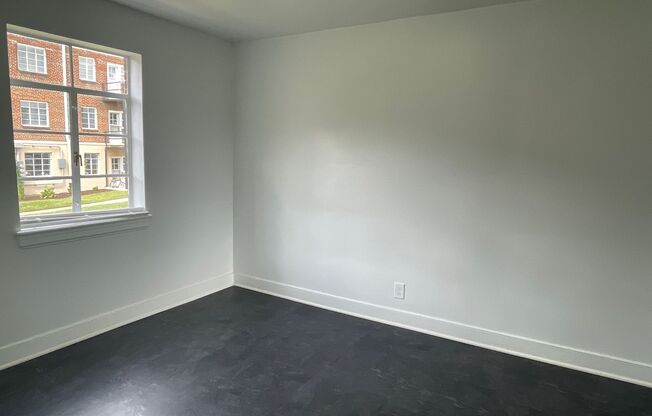 2 beds, 1 bath, 1,050 sqft, $1,150, Unit 31
