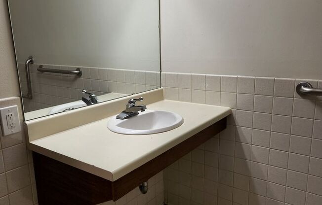 1 bed, 1 bath, 529 sqft, $1,080, Unit 204