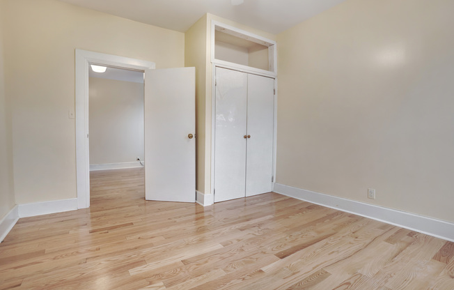 496 E 95 ST