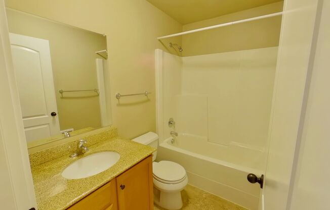 3 beds, 2 baths, $2,400, Unit 1