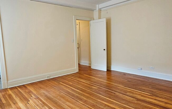 1 bed, 1 bath, 550 sqft, $1,375, Unit 715