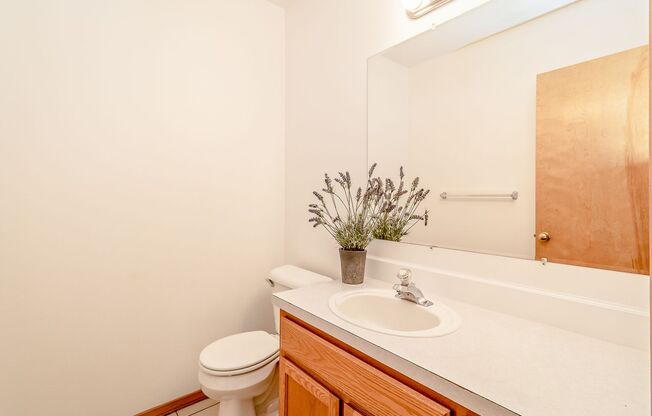 3 beds, 2.5 baths, $3,000, Unit Unit 2