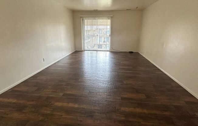 2 beds, 2 baths, 1,112 sqft, $1,245, Unit Unit 27